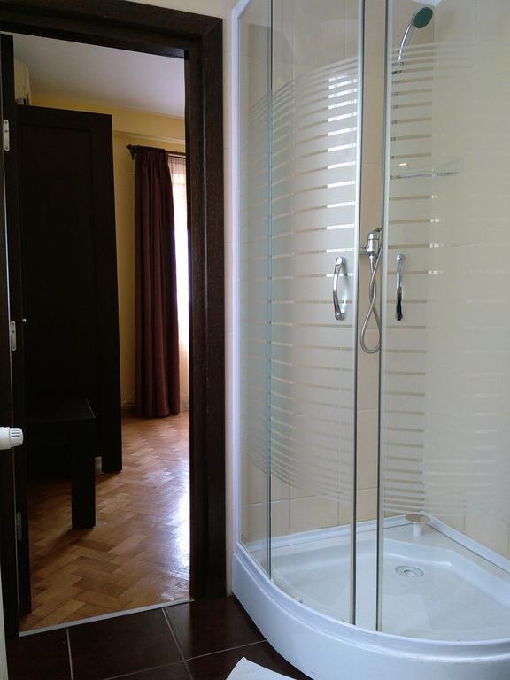 Rami House Central Double Rooms Brasov Bilik gambar