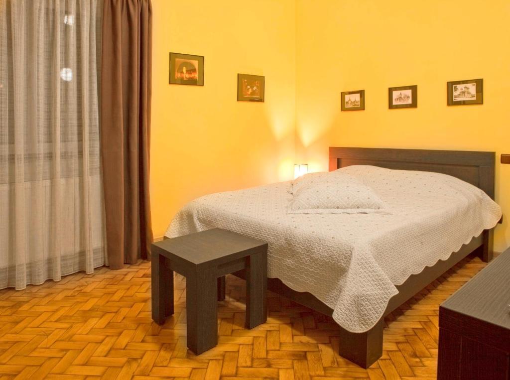 Rami House Central Double Rooms Brasov Bilik gambar